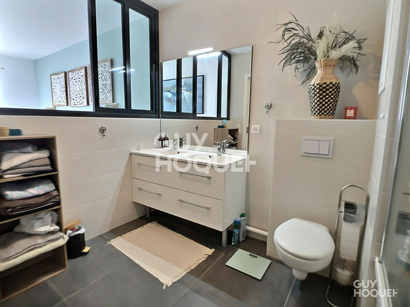 Appartement - 82 m² - 4 pièces