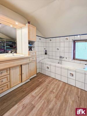 Appartement - 84 m² - 5 pièces