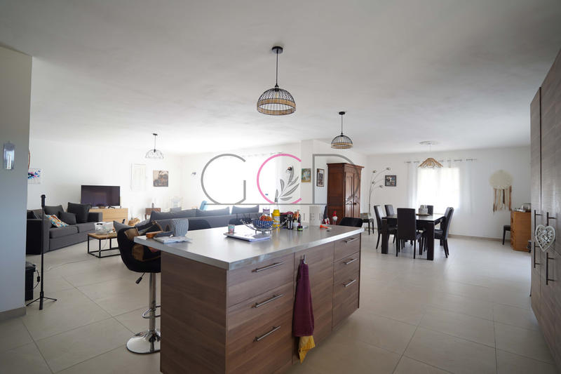 Maison - 167 m² - 4 pièces