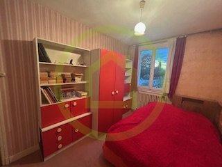 Maison - 96 m² - 5 pièces