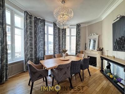 Appartement - 205 m² - 7 pièces