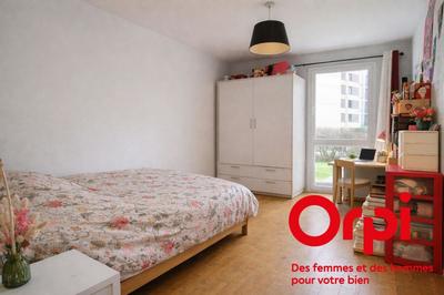 Appartement - 86 m² - 4 pièces