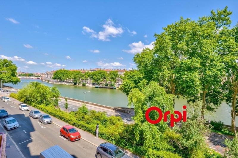 Appartement - 99 m² - 4 pièces