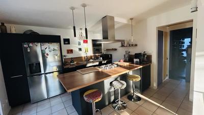 Maison ancienne - 219 m² - 8 pièces