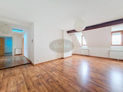 Appartement - 112 m² - 4 pièces