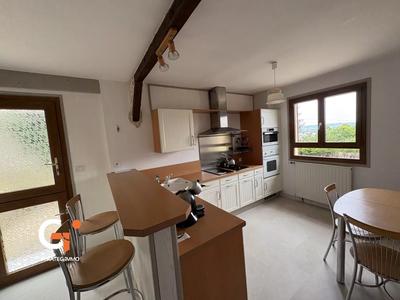 Maison - 206 m² - 7 pièces