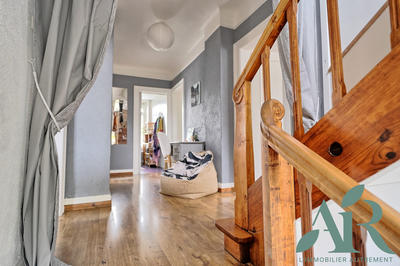 Appartement - 128 m² - 5 pièces