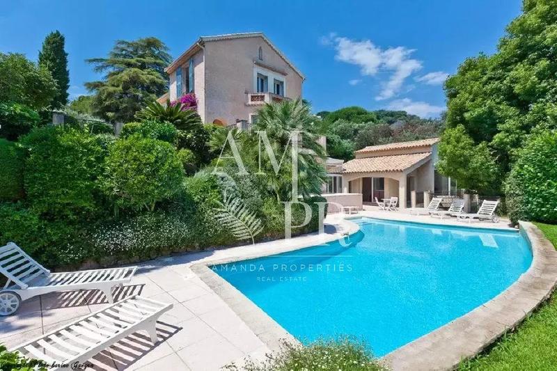 Villa - 450 m² - 10 pièces