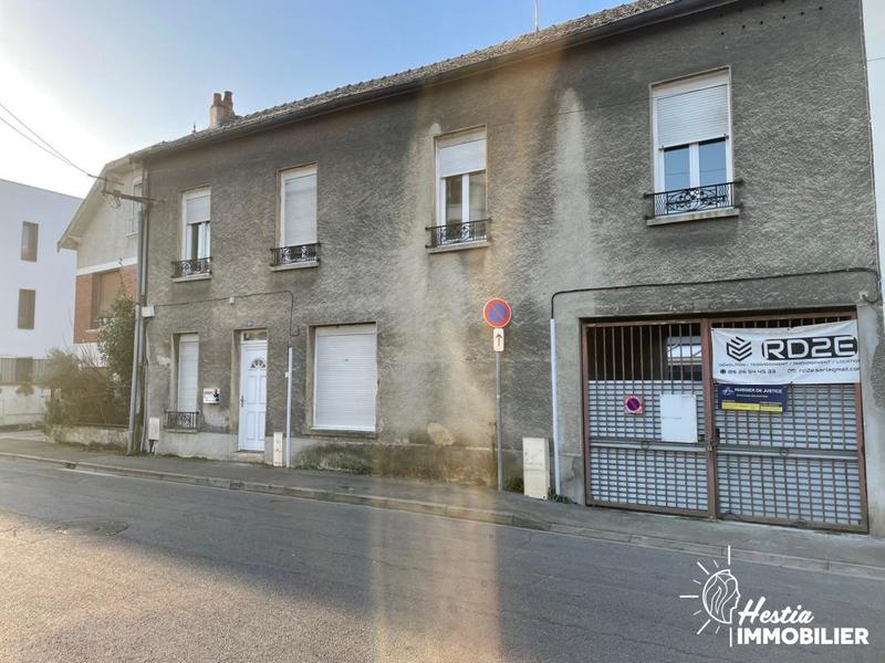 Maison - 90 m² - 5 pièces