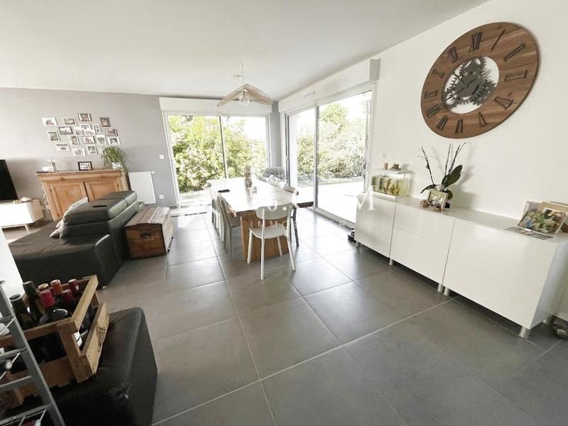 Maison - 170 m² - 7 pièces