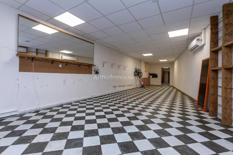 Magasins - 75 m² - 1 pièce