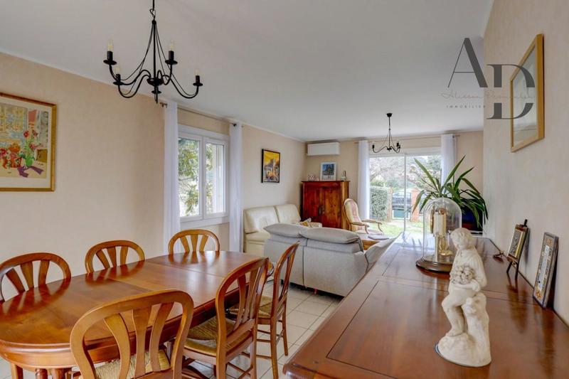 Maison - 111 m² - 5 pièces