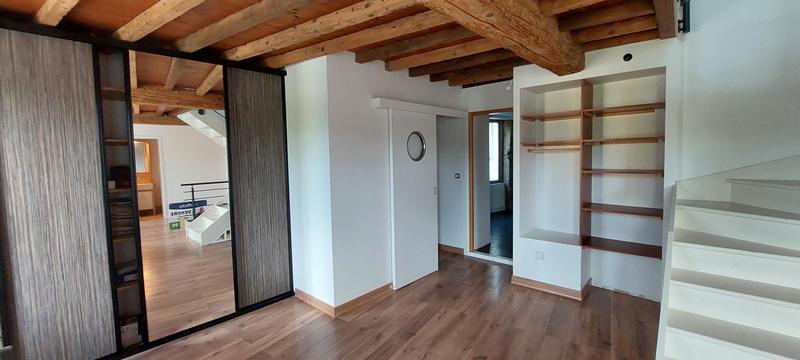 Maison - 220 m² - 6 pièces