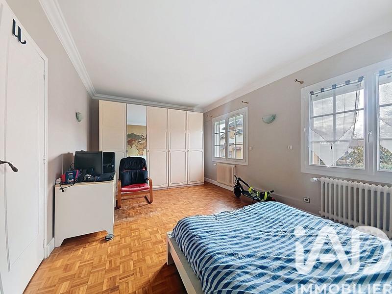 Maison - 190 m² - 8 pièces