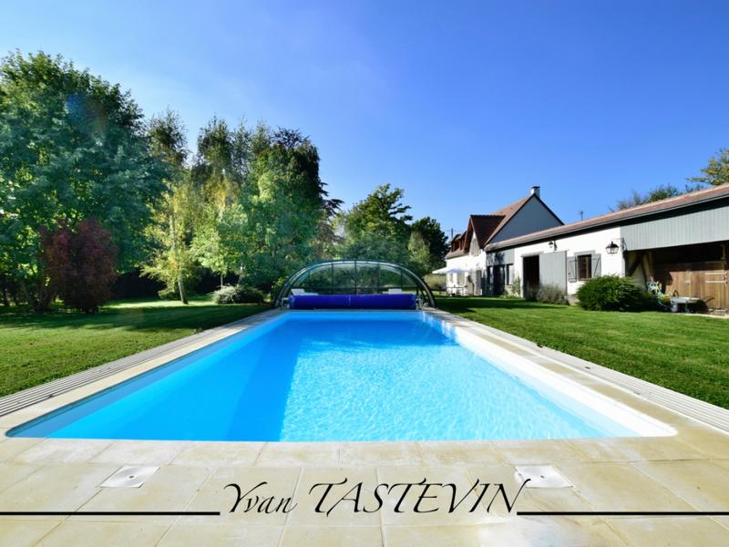 Propriété - 144 m² - 7 pièces