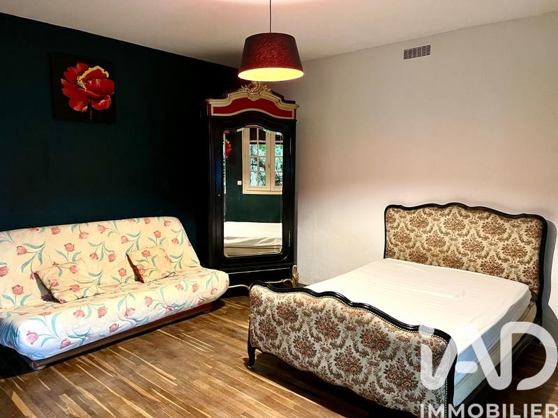 Maison - 180 m² - 8 pièces