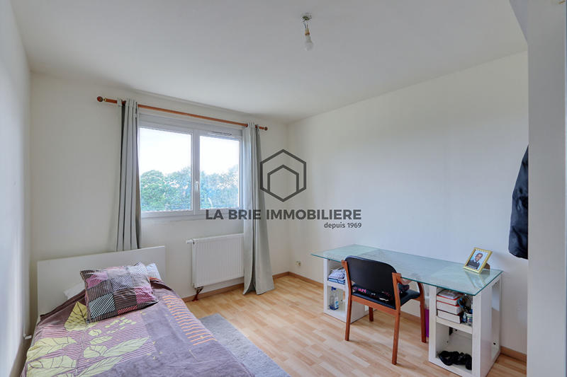 Maison - 206 m² - 8 pièces