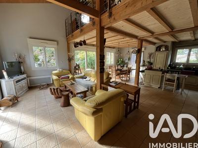 Maison - 140 m² - 5 pièces