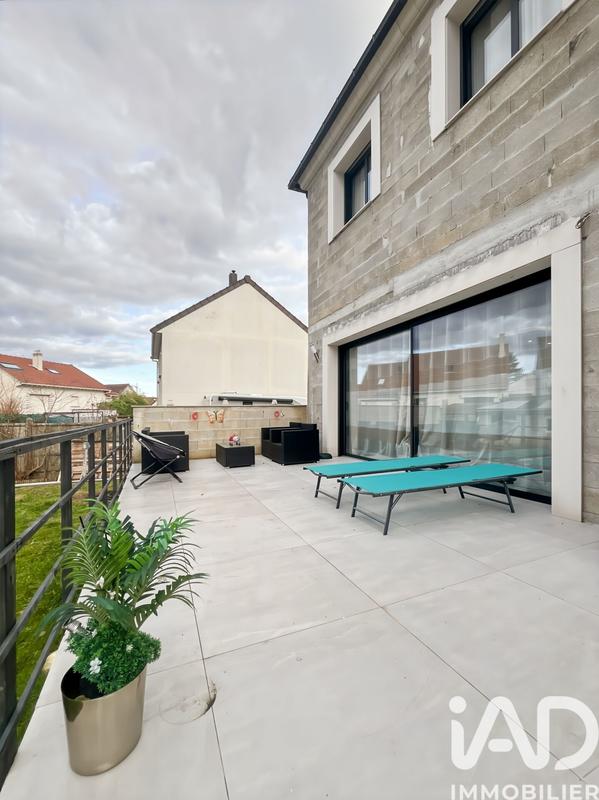 Maison - 120 m² - 5 pièces