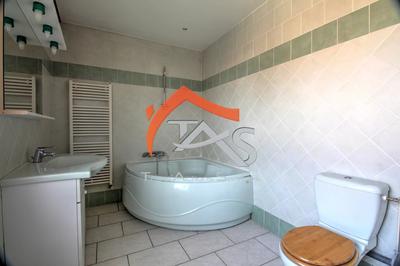 Appartement - 82 m² - 3 pièces