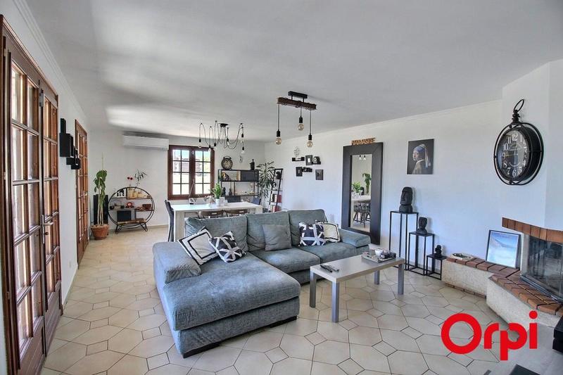 Villa - 184 m² - 6 pièces