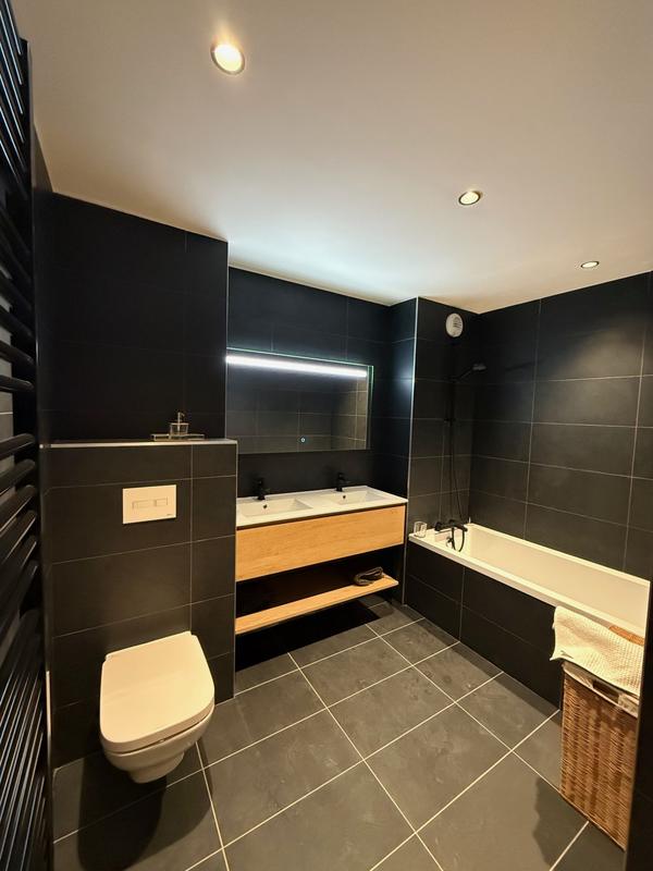 Appartement - 90 m² - 4 pièces