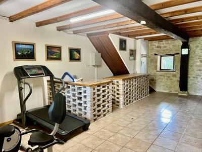 Appartement - 285 m² - 20 pièces