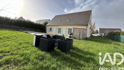 Maison - 235 m² - 8 pièces