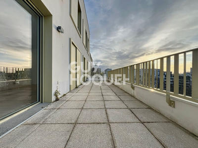 Appartement - 75 m² - 3 pièces