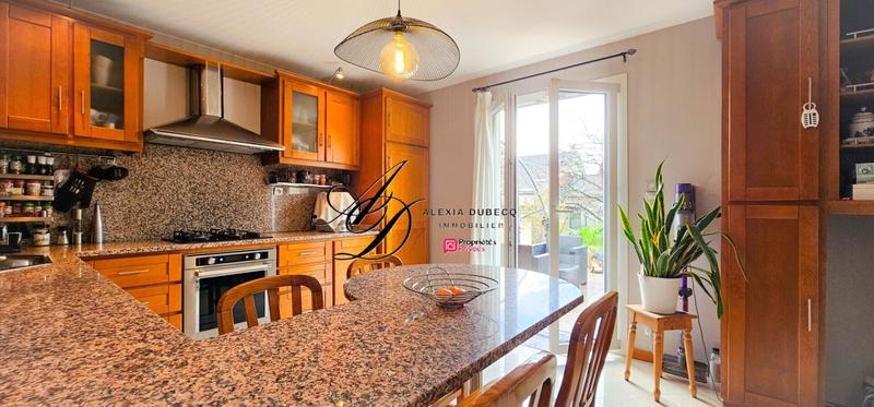 Maison - 144 m² - 7 pièces