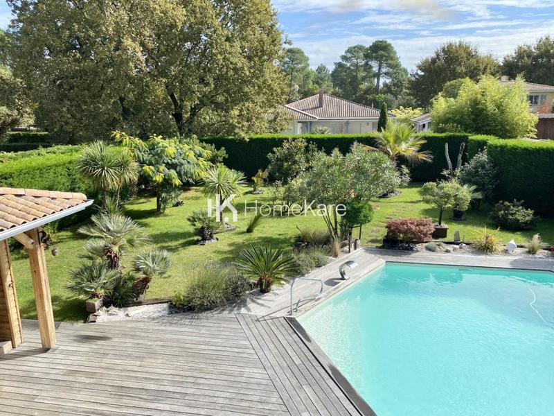 Villa - 201 m² - 7 pièces