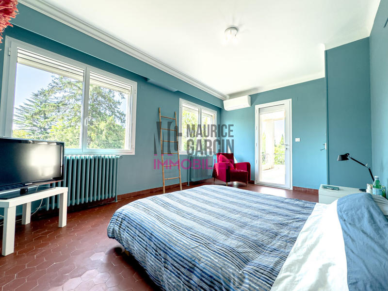 Maison - 196 m² - 6 pièces