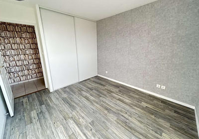 Appartement - 117 m² - 6 pièces