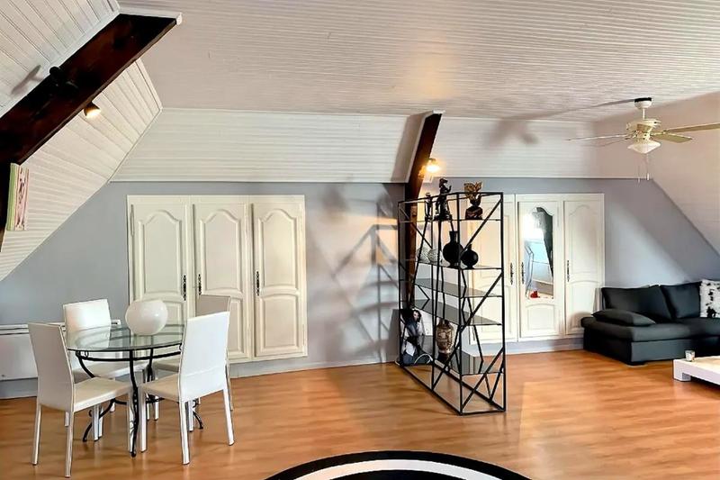 Maison - 460 m² - 14 pièces