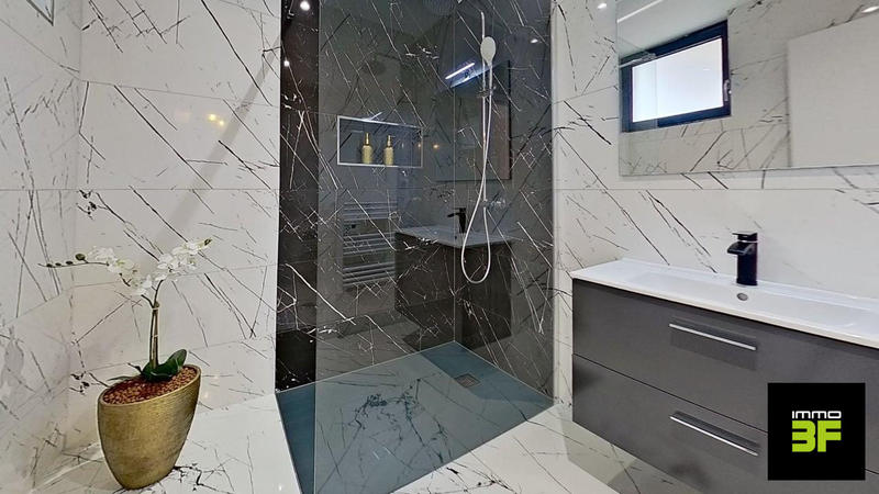 Maison - 158 m² - 6 pièces