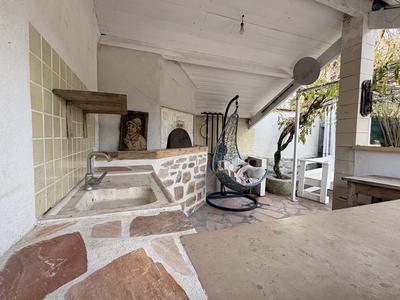 Maison - 230 m² - 7 pièces