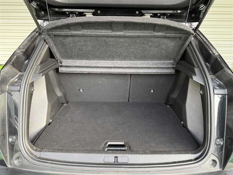 Peugeot 2008 1.5 BlueHDI 130 s&amp;S Eat8 Allure business