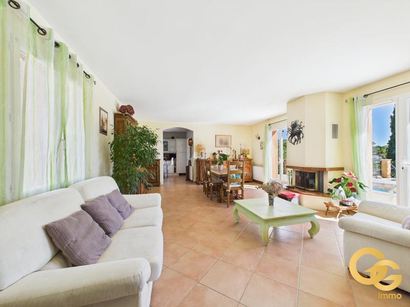 Maison - 130 m² - 5 pièces