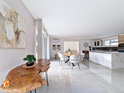 Maison - 155 m² - 6 pièces