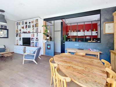 Maison - 165 m² - 8 pièces