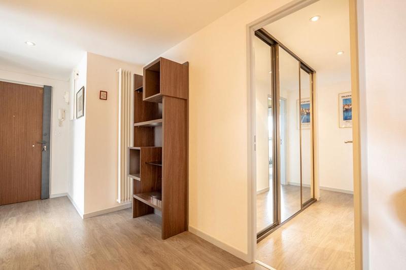 Appartement - 105 m² - 4 pièces