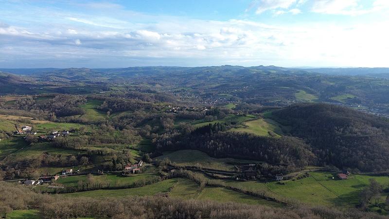 Corps de ferme - 240 m² - 8 pièces