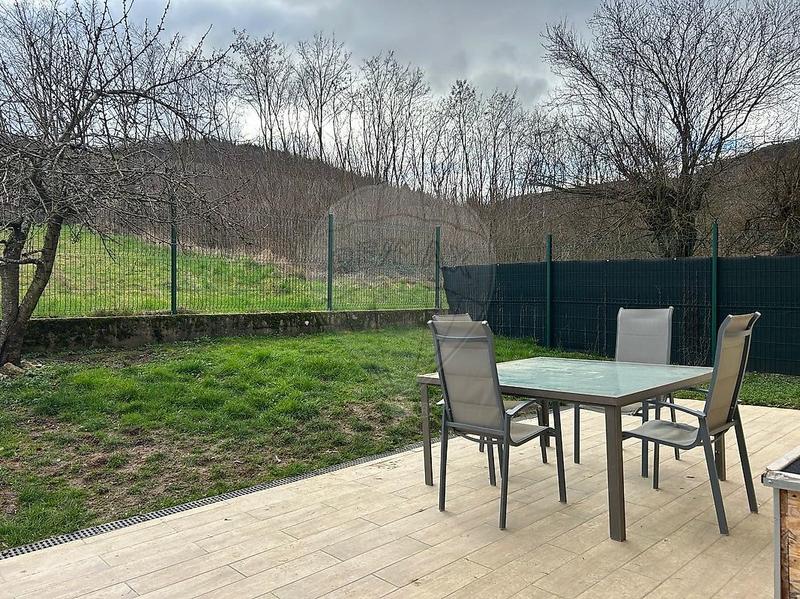 Maison - 80 m² - 5 pièces