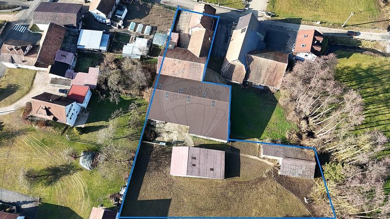 Maison - 179 m² - 9 pièces