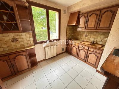 Maison - 92 m² - 5 pièces