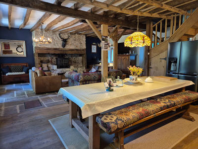 Maison - 265 m² - 9 pièces