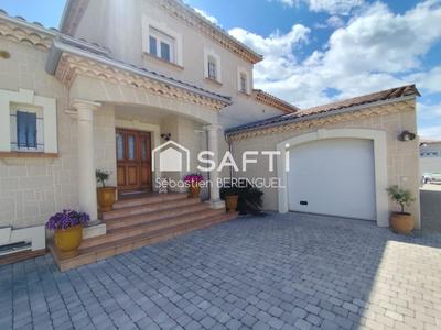 Maison - 230 m² - 7 pièces