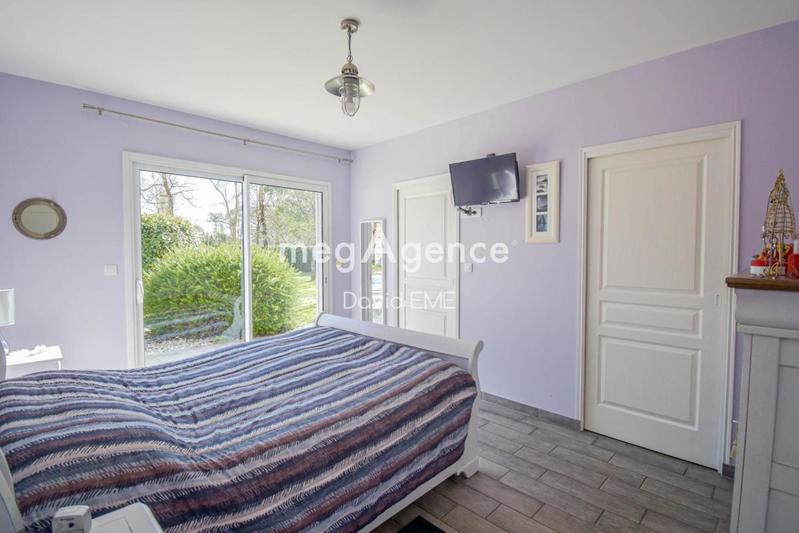 Maison traditionnelle - 192 m² - 9 pièces