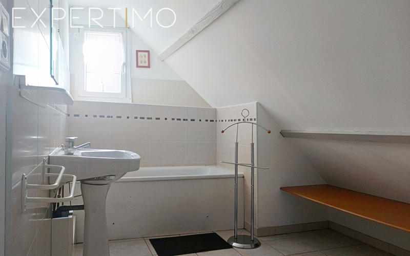 Maison - 210 m² - 9 pièces