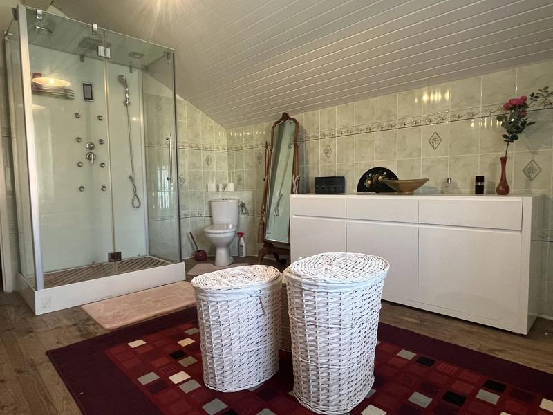 Maison - 200 m² - 7 pièces